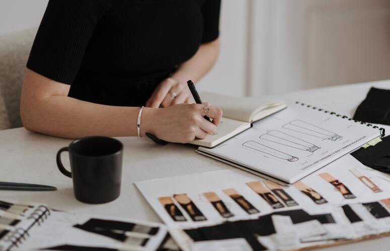 styliste-dessin-pantalon